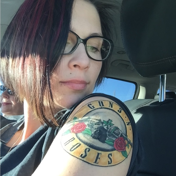 Meet your Posher, Kristina - Picture 2 of 2